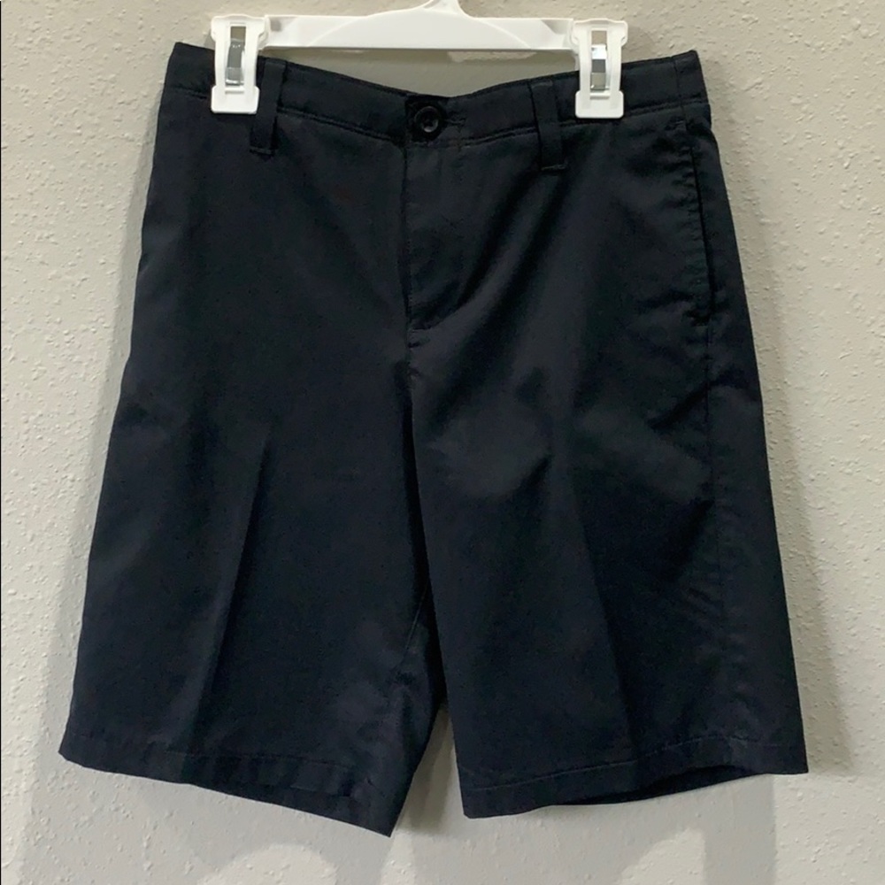 black under armour khaki shorts